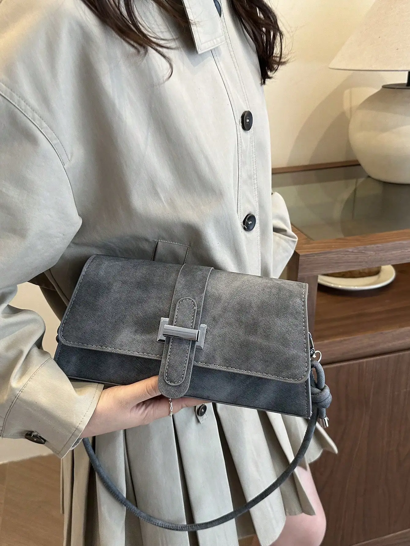 New Fashion Metal Decor Handbag Shoulder Bag, Suitable For Party, Outing, Vacation, Shopping And Daily Use, Can Hold Coins, Phone