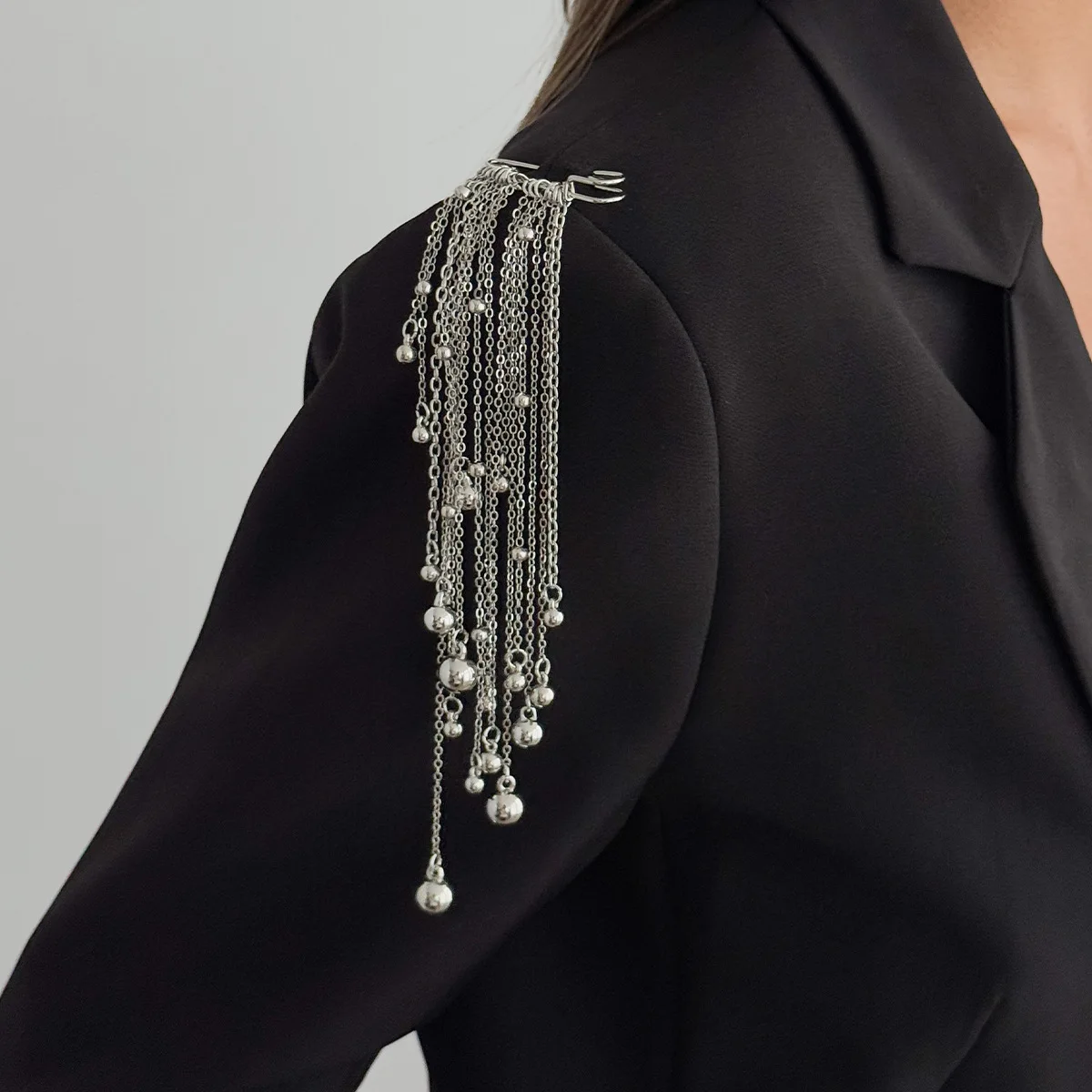 Brooch Pendant Beaded Chain with Adjustable Pin Multifunctional Metal Accessory for Women Office Wear High Quality