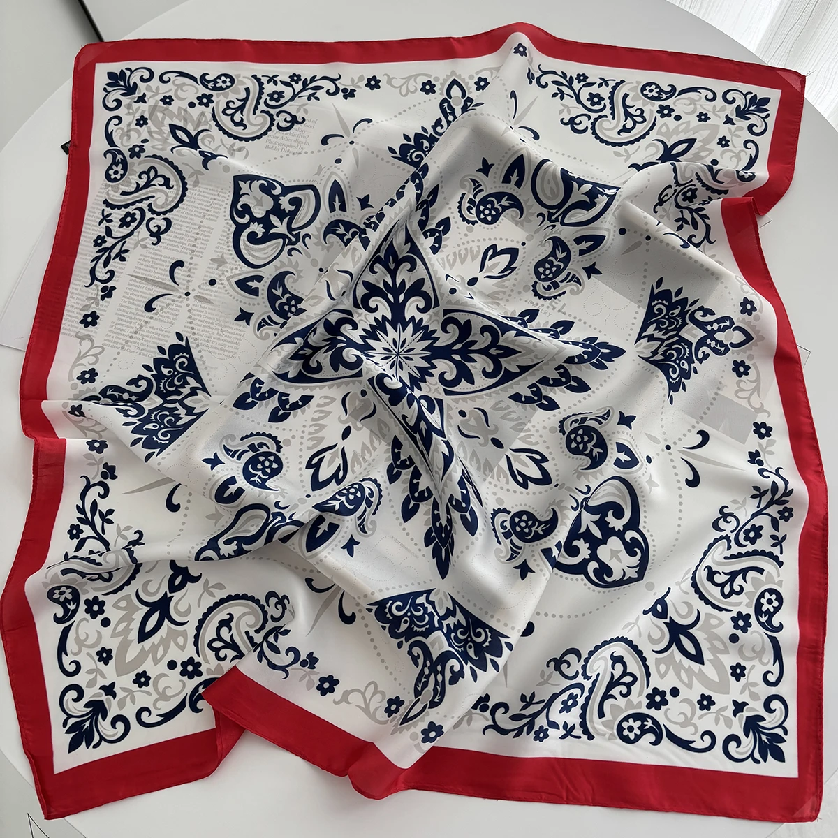 2024 Frühjahr/Sommer Retro-Halstuch mit Pferdedruck, 70 x 70 cm, grüner quadratischer Schal, atmungsaktive Bandanas aus Seidenimitat für Damen – Detail 7