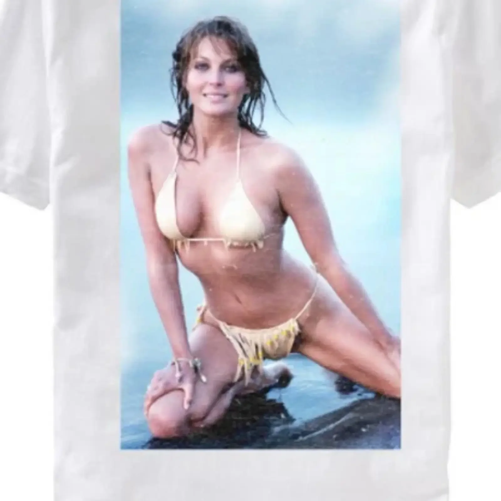 Camiseta Bo Derek em dourado, estilo praia vintage, lavada, para uso diário, roupa de designer macia, streetwear confortável.