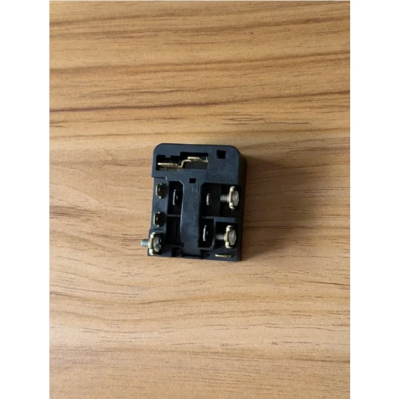 1pcs New for Refrigerator Fittings Freezer PTC Starter Thermal Protector Relay 6SP9015 As Shown In The Main Picture