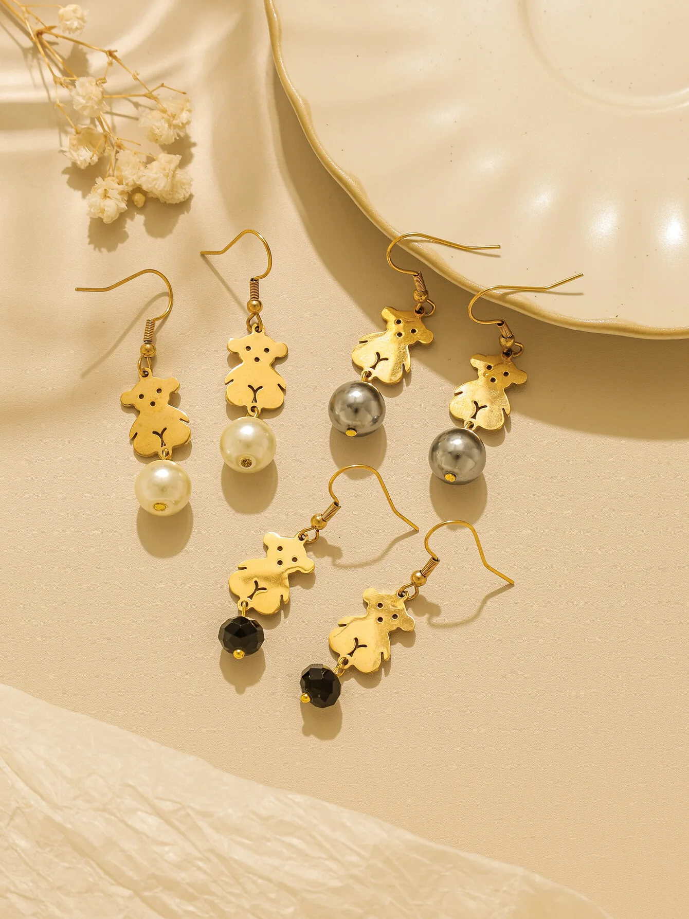 

Puppy Pearl Round Bead Pendant Stainless Steel Long Tassel Hoop Earrings Cute Small Animal Jewelry Gift Suitable for Women Girls