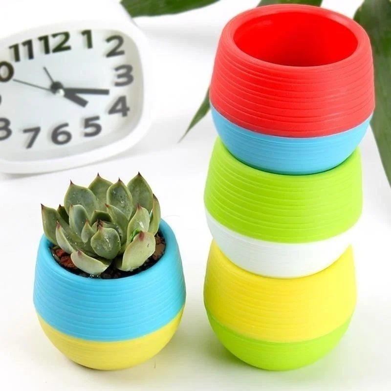 

2 PCS Small Cute Round Home Garden Office Decor Planter Plastic Plant Flower Pots(random color)