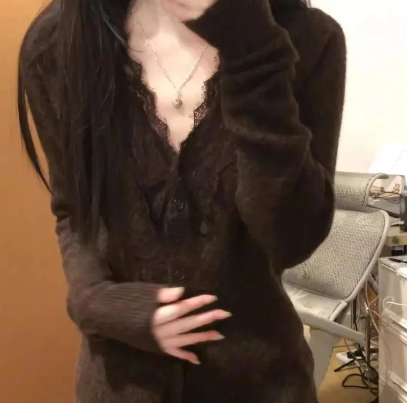 

Новый женский кружевной вязаный свитер, короткий стильный однотонный облегающий осенне-зимний модный базовый слой с v-образным вырезом