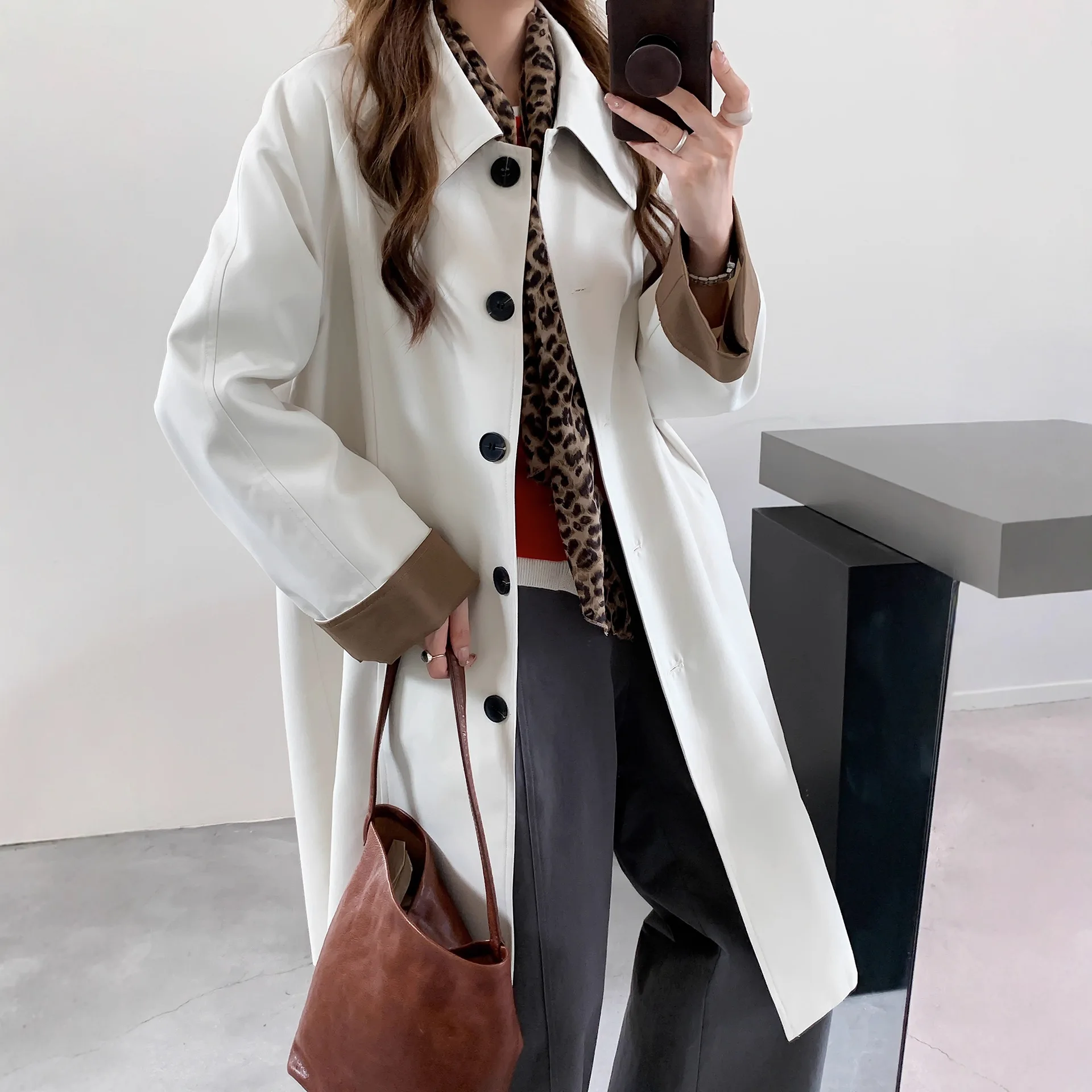 

SuperAen Oversize Casual England-style Turn-down Collar Design Coats for Women Autumn New Mid-length Trench Coats