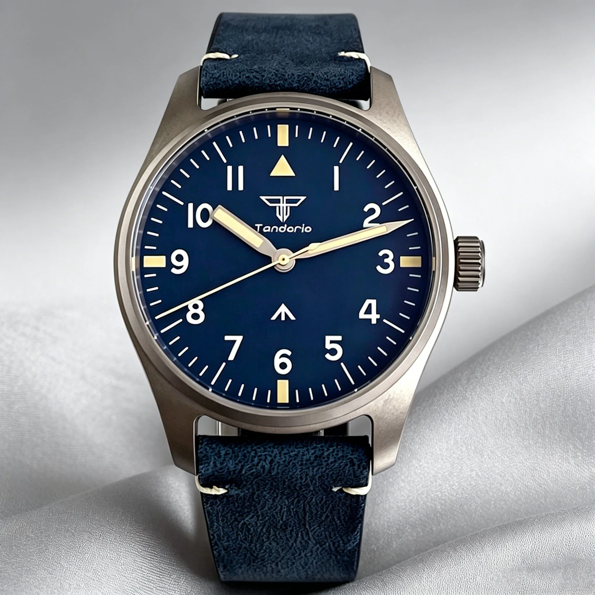 

200M Diver Tandorio 39mm Pilot Titanium VH31 Sweep Seconds Quartz Watch Sapphire Glass Luminous Men's Retro leather Strap reloj