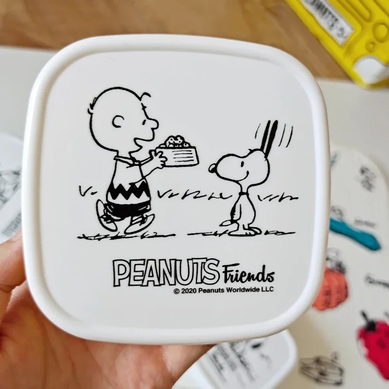 Snoopy Lunch Box Children Portable Bento Box Snack and Fruit Rice Ball Storage Box Kids School Office Supplies Food Container