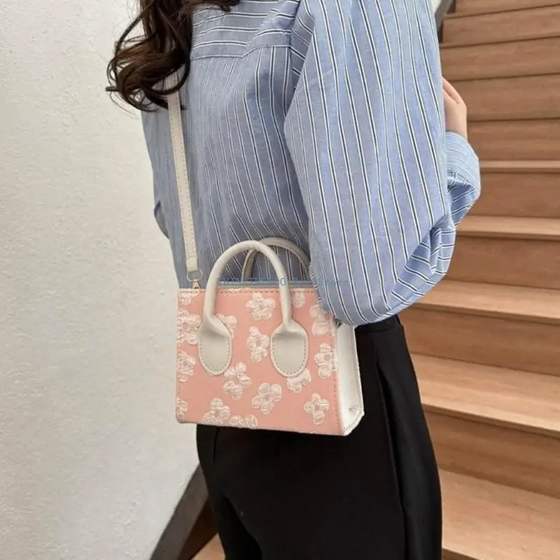 

340D Unique Functional Shoulder Bag Lightweight Long Lasting Bag for Various Occasion