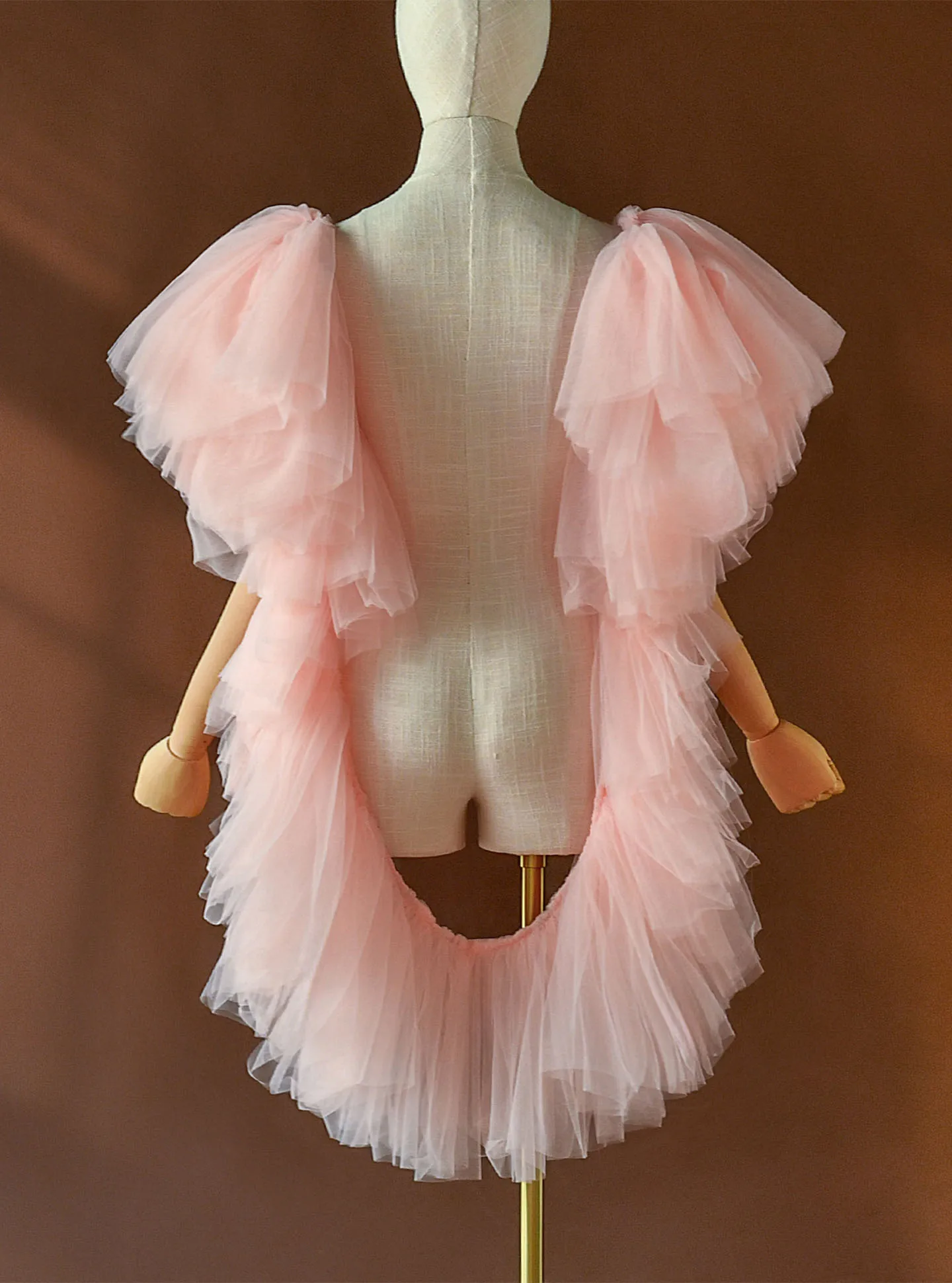 ピンクのイブニングドレスショール、多層ふわふわアームカバーショール、パフォーマンスアート試験司会者用パフォーマンスアクセサリー、エレガントな感覚