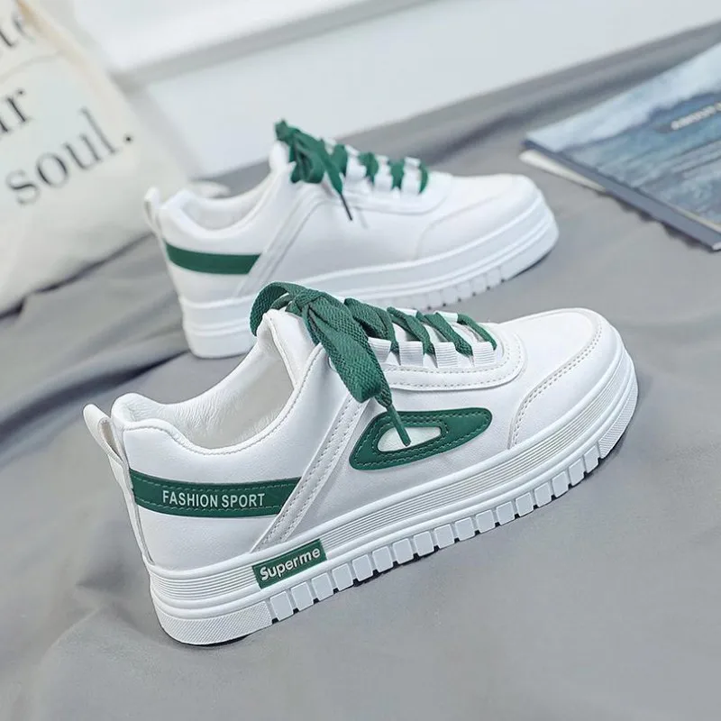 Little White Shoes Women's Spring, Summer, and Autumn Korean Versatile Shoes 2024 New Showy Feet Small Casual Board Shoes Women