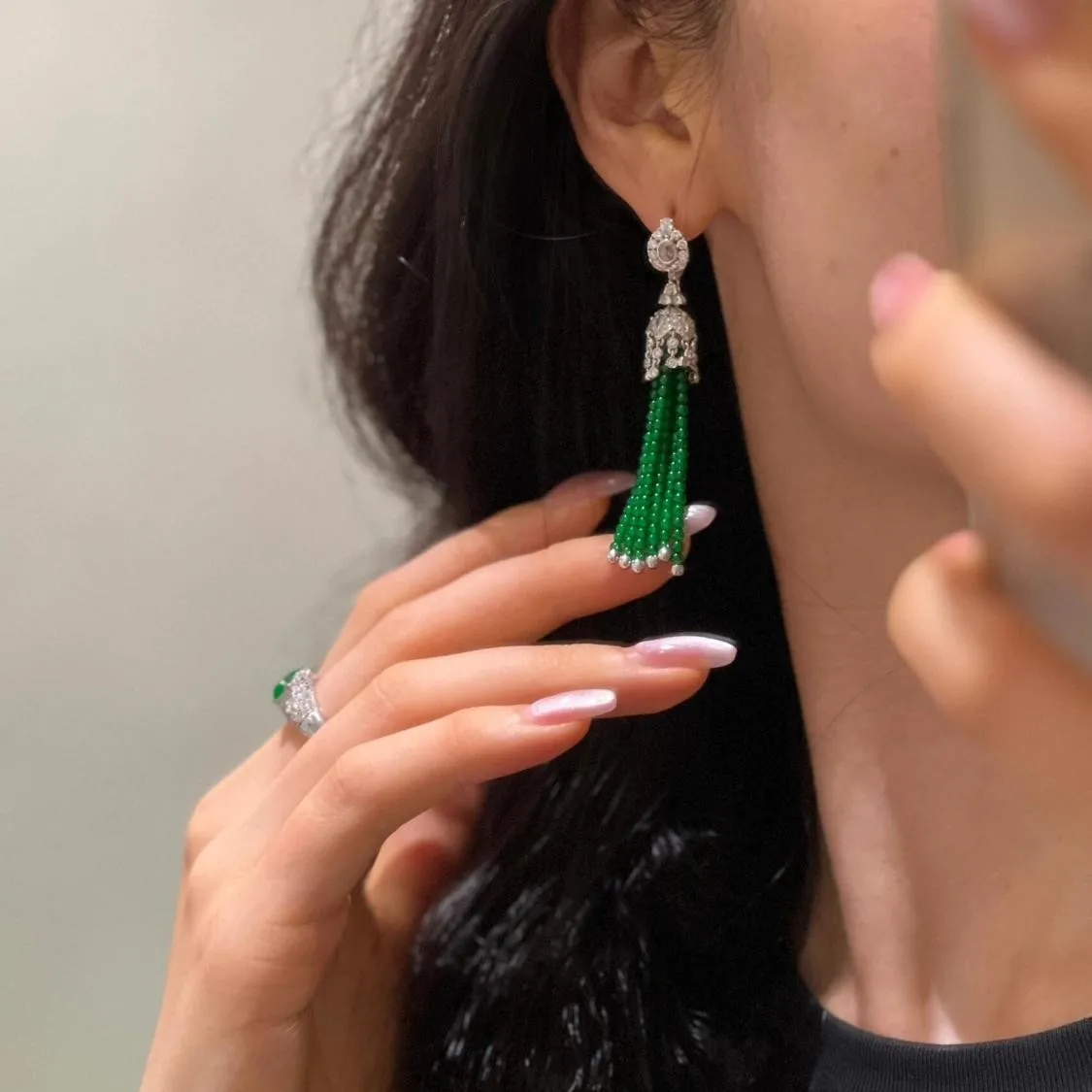 Gorgeous Luxury Jewelry Platinum Vivid Emerald Green Jadeite Beaded Ear Hoop Circle Jade Multi-layer Buckle Drop Dangle Earring