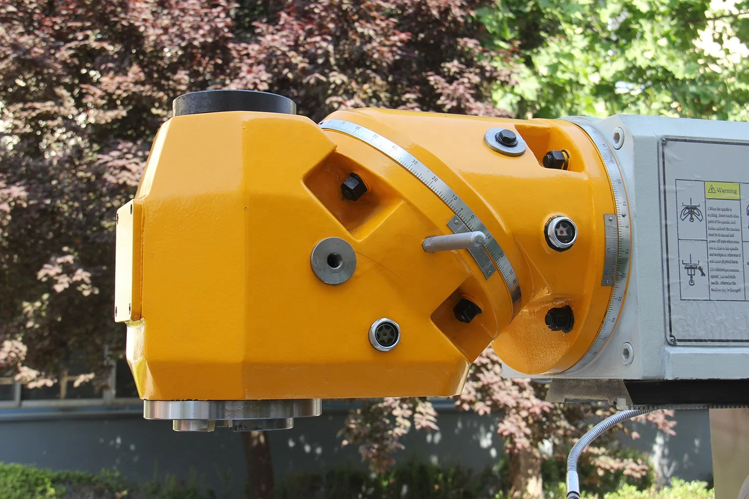 LM-1450B TTMC آلة طحن عالمية Fresadora Mixta حجم الطاولة 1630x360، ISO50 المغزل تفتق الطحن الأفقي والرأسي