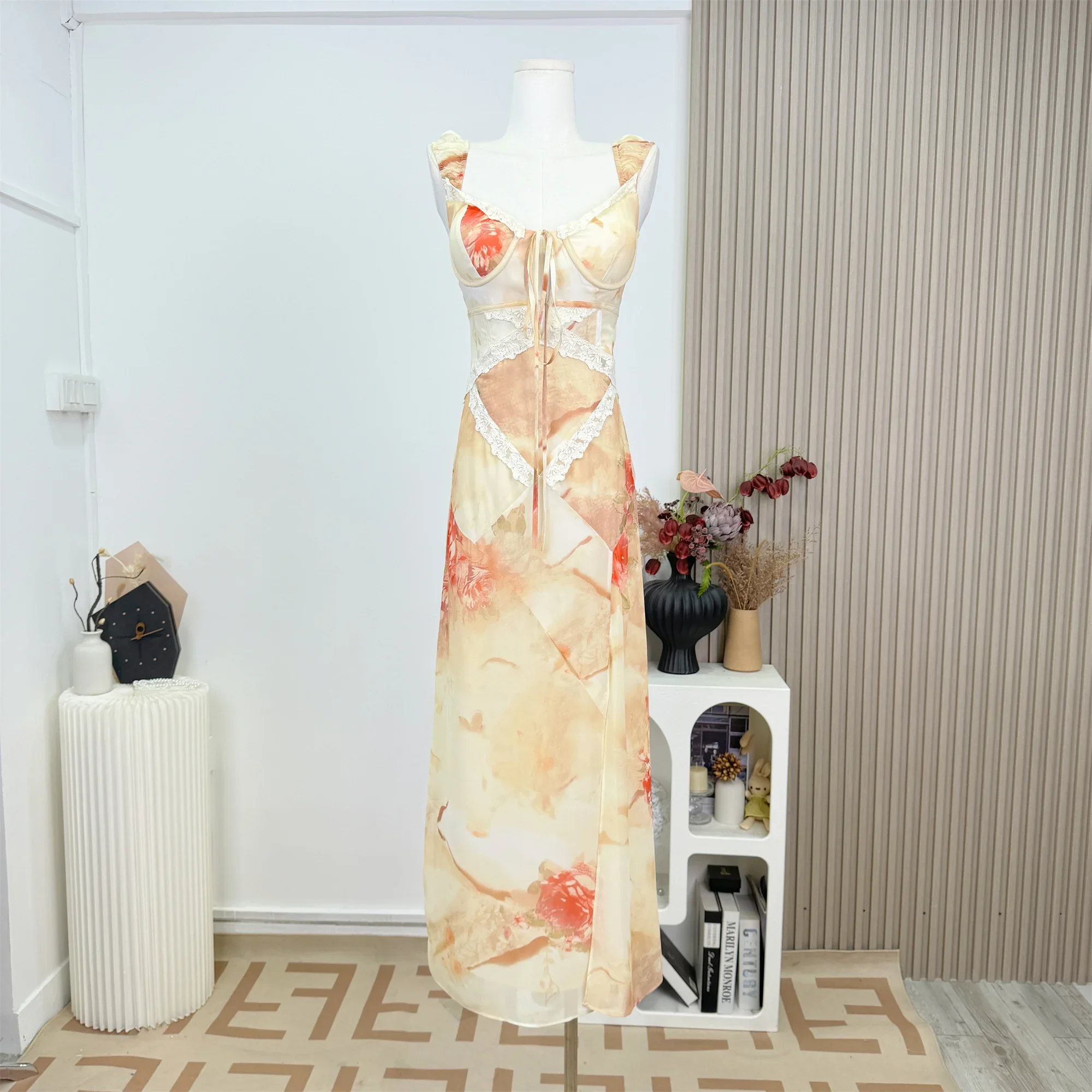

2025 Summer French Vintage Floral Dress Vacation Maxi Frocks Square Collar Party Evening Shoujo Old Money Sleeveless One-Piece