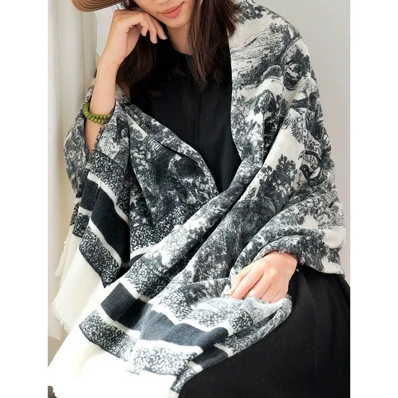 

Jungle animal 100% wool scarf for ladies - fashionable and warm printed large shawl, 190*130cm - head wrap, beach blanket