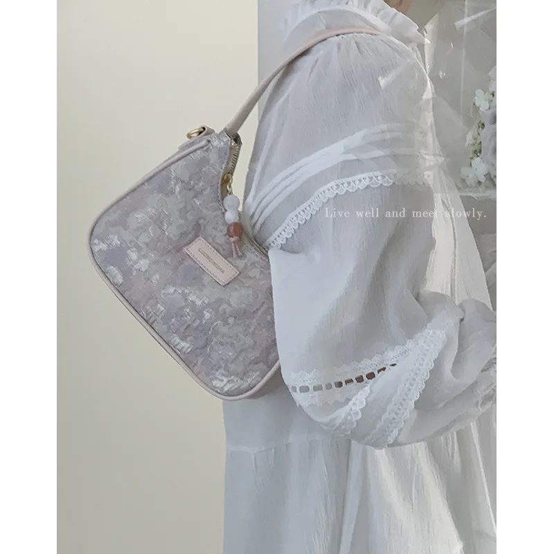 French niche bag for women in  new high-end and fashionable handheld club bag, versatile and simple one shoulder underarm bag
