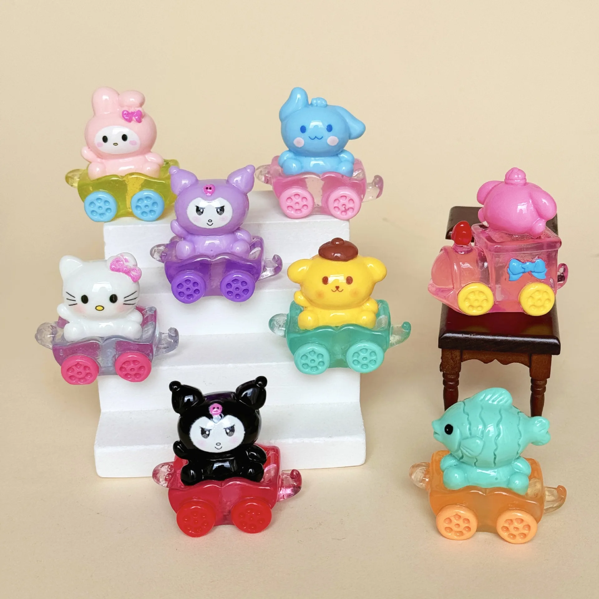 

For the Krommie Melotti small train, the cute "diy" jewelry pendant, keychain, tabletop small decoration, resin accessories.