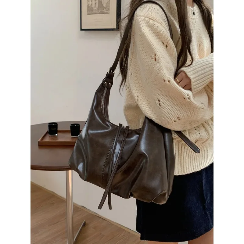2026 Wind Retro Bag Women's New Style Lazy Fashion Korean Style Tote Bag Large Capacity Crossbody Bag Texture