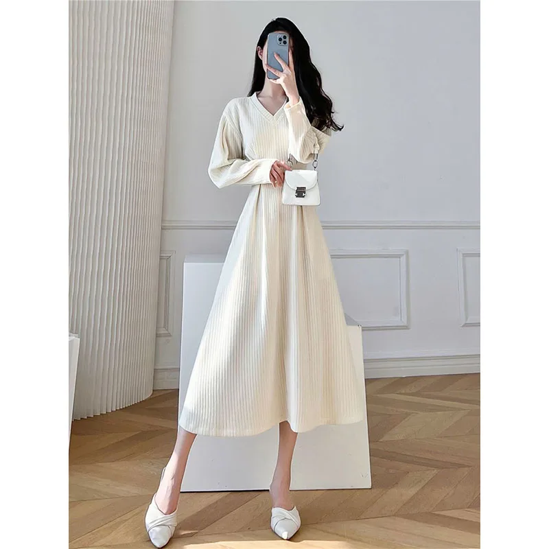 

Autumn Elegant Hepburn Style Women Dress Vintage Korean V Neck Long Sleeve Minimalist Midi Dress Solid Corduroy Chic A Dress