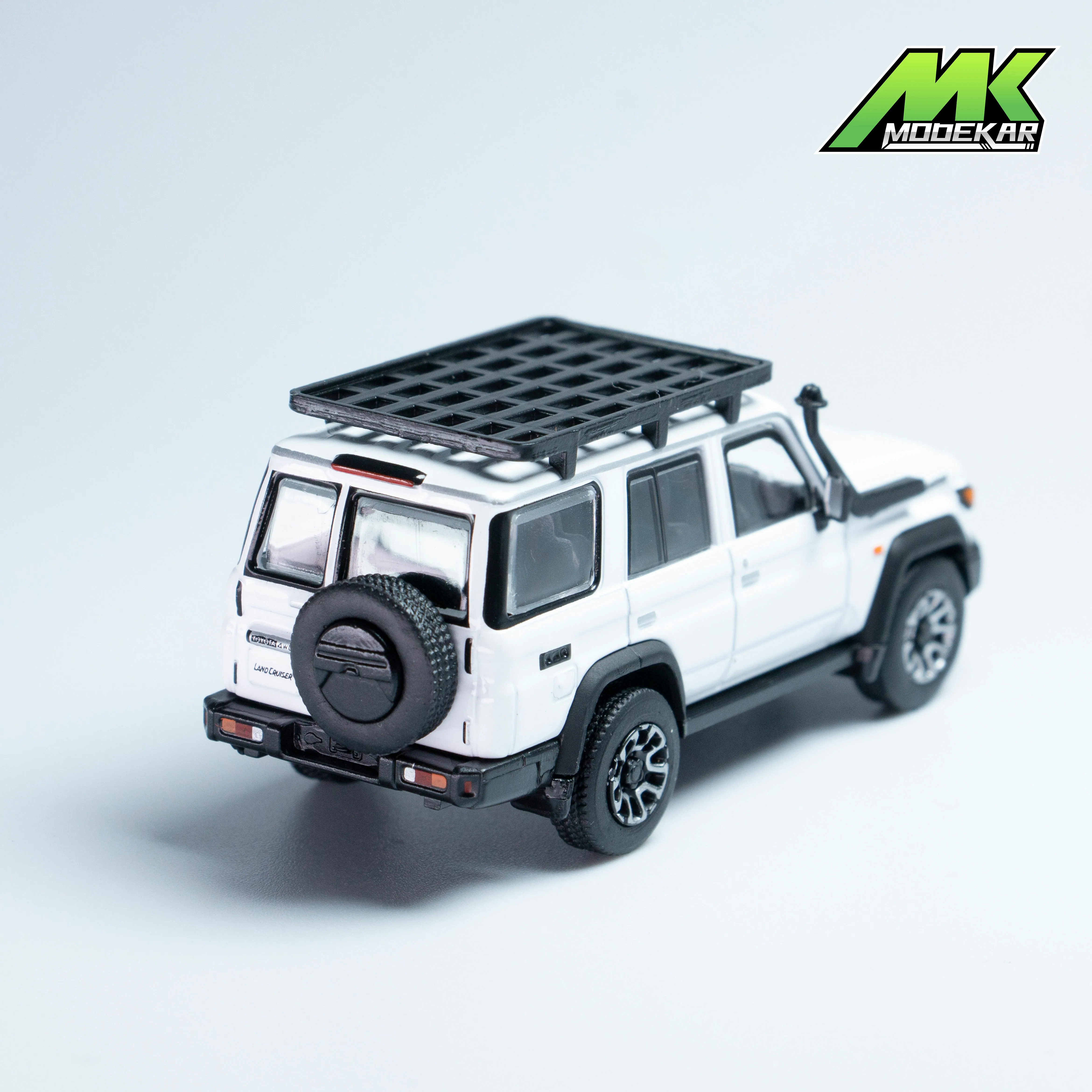 Model 1 1:64 Land Cruiser LC250 LC70 Prado Batou Off-road Alloy Car Model