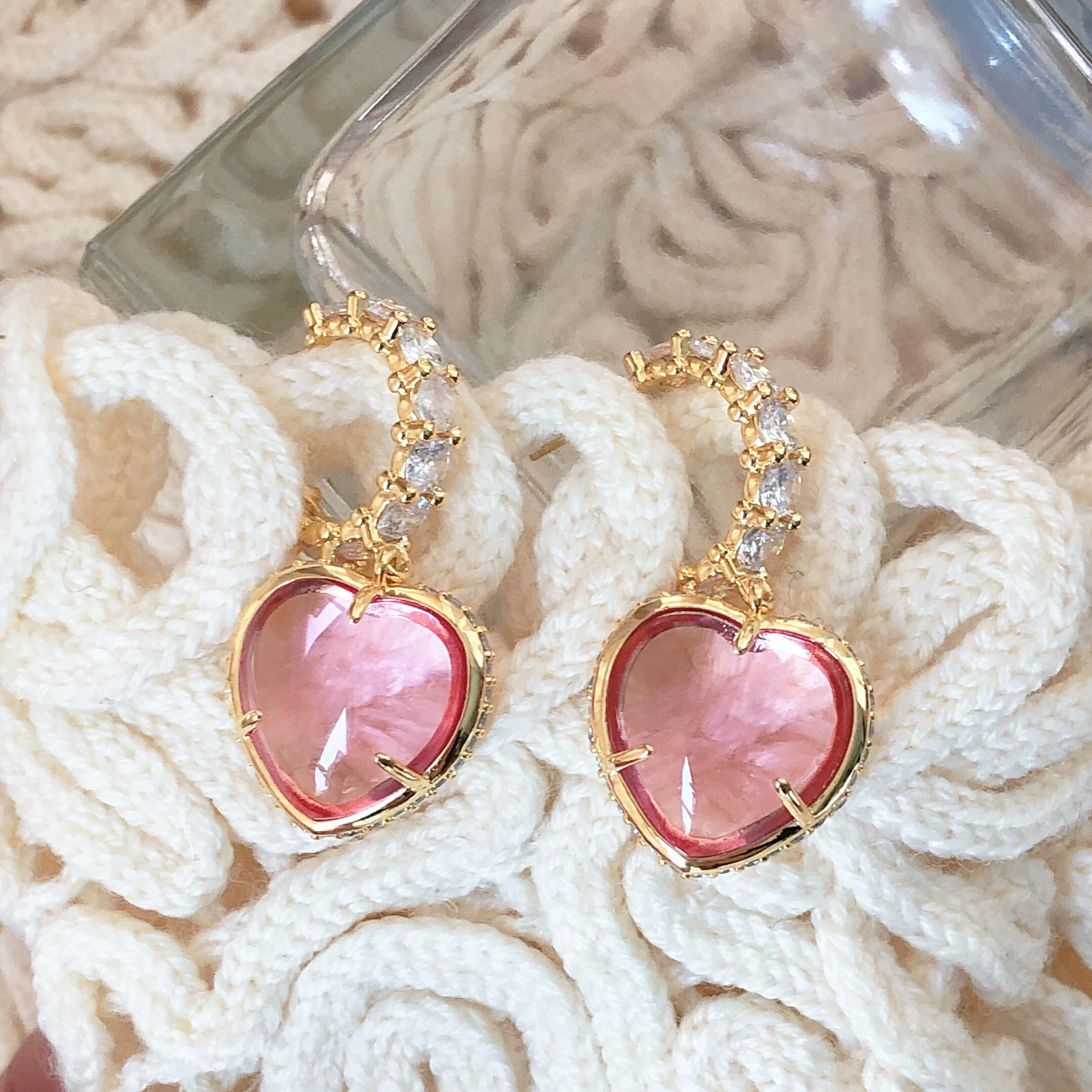 Brass AAA Zircon Pink Heart  E - đánh giá và giá Vintage Fashion Runway