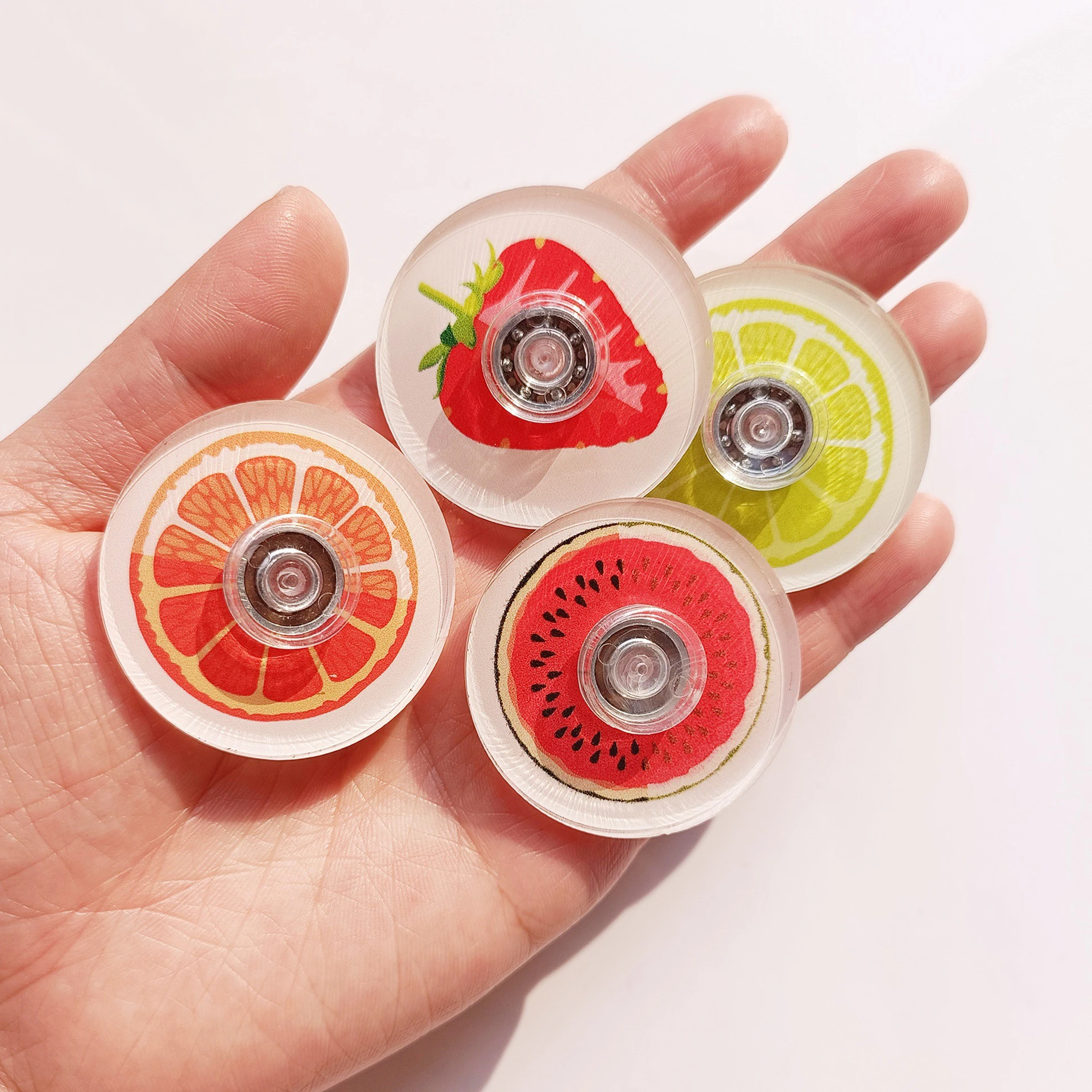 12 قطعة القمم الغزل الفاكهة متعة الاكريليك تدور القمم الجيروسكوب سبينر اللعب الهدايا القلق الإغاثة تهدئة اللعب