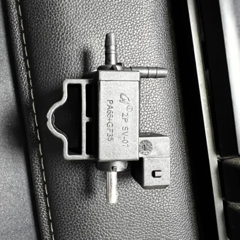

Turbocharger solenoid valve for DFSK GLORY 580 560 control valve bypass valve