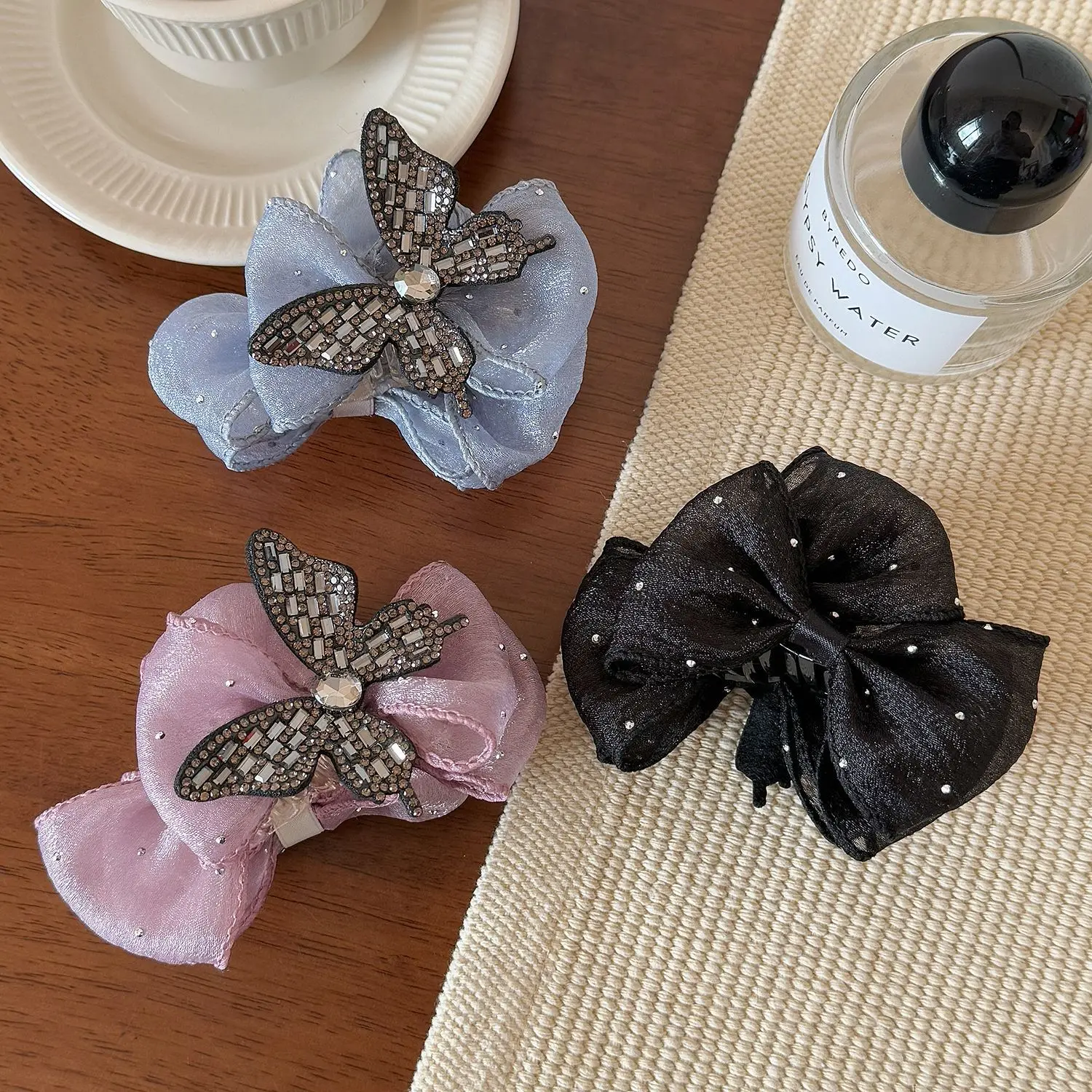 

Hot Selling Butterfly Shark Clip Large Size for Thick Hair Back of Head Ponytail Holder Summer Elegant Volumizing Hair Claw