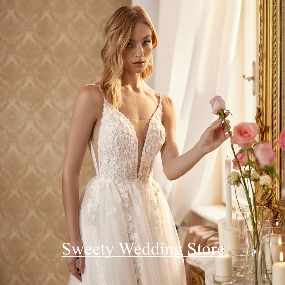 Abito da sposa avorio personalizzato sexy senza spalline scollo a V applicazioni di perline scintillanti tulle abito da sposa linea A con mantello