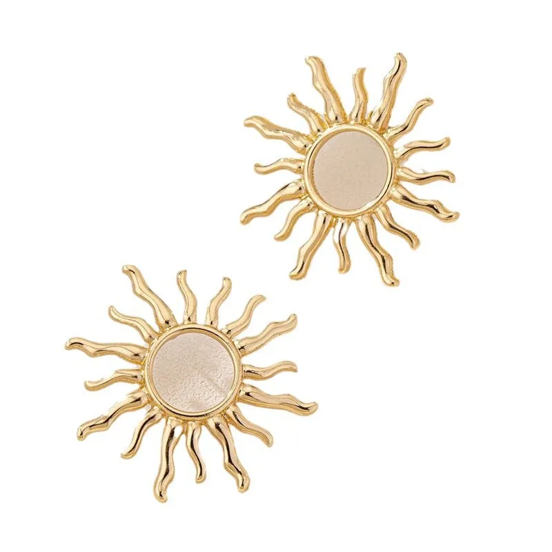 1 Pair Fashion Temperament Elegant Sun Flower Stud Earrings for Women Suitable Individuation Party Wedding Jewelry Birthday Gift image 4