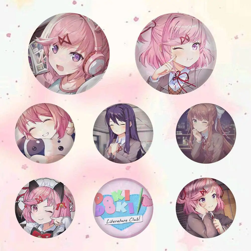 Doki Doki Literature Club Abzeichen 25 32 44 58 75 mm Runde Cosplay-Pins Taschendekoration Fangeschenke für Fans Brosche Souvenir