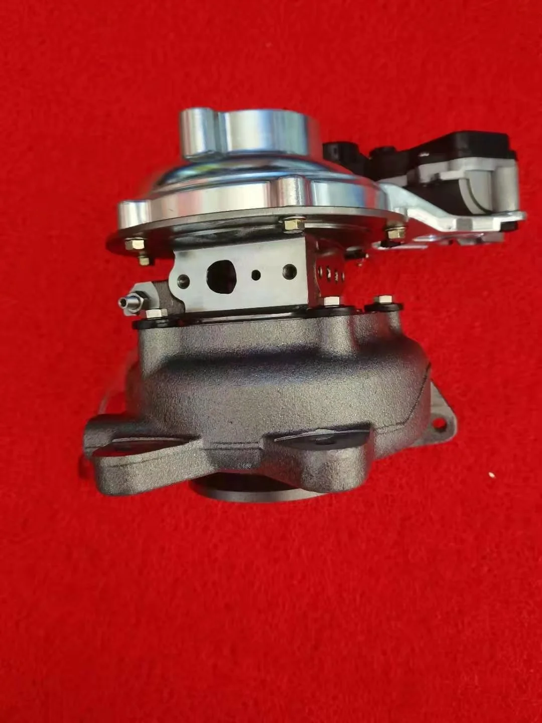CT16V 17201-11070 1720111070 Turbocharger for Hilux Innova Fortuner 2.4 L 2GD-FTV 2GD