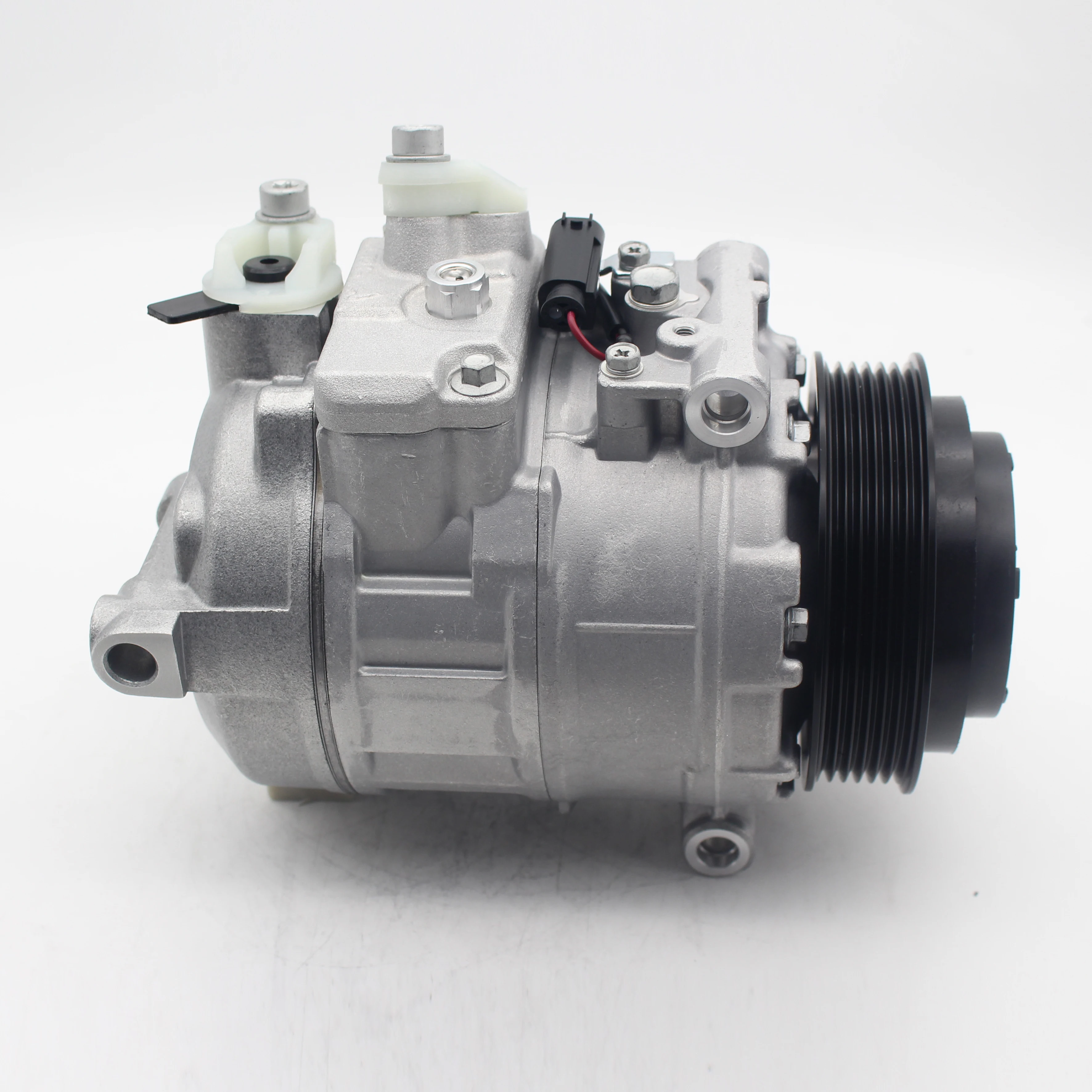 สําหรับ Viano W639, OEM A1602300111 A1322300011 Zgs004 926802090R 0012300211 รถเครื่องปรับอากาศคอมเพรสเซอร์)