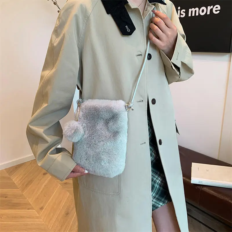 

Plush Mobile Phone Bag Autumn And Winter Solid Color Elegant And Chic Women Durable Girl Fur Lanyard Bag Cross Body Coin Purse