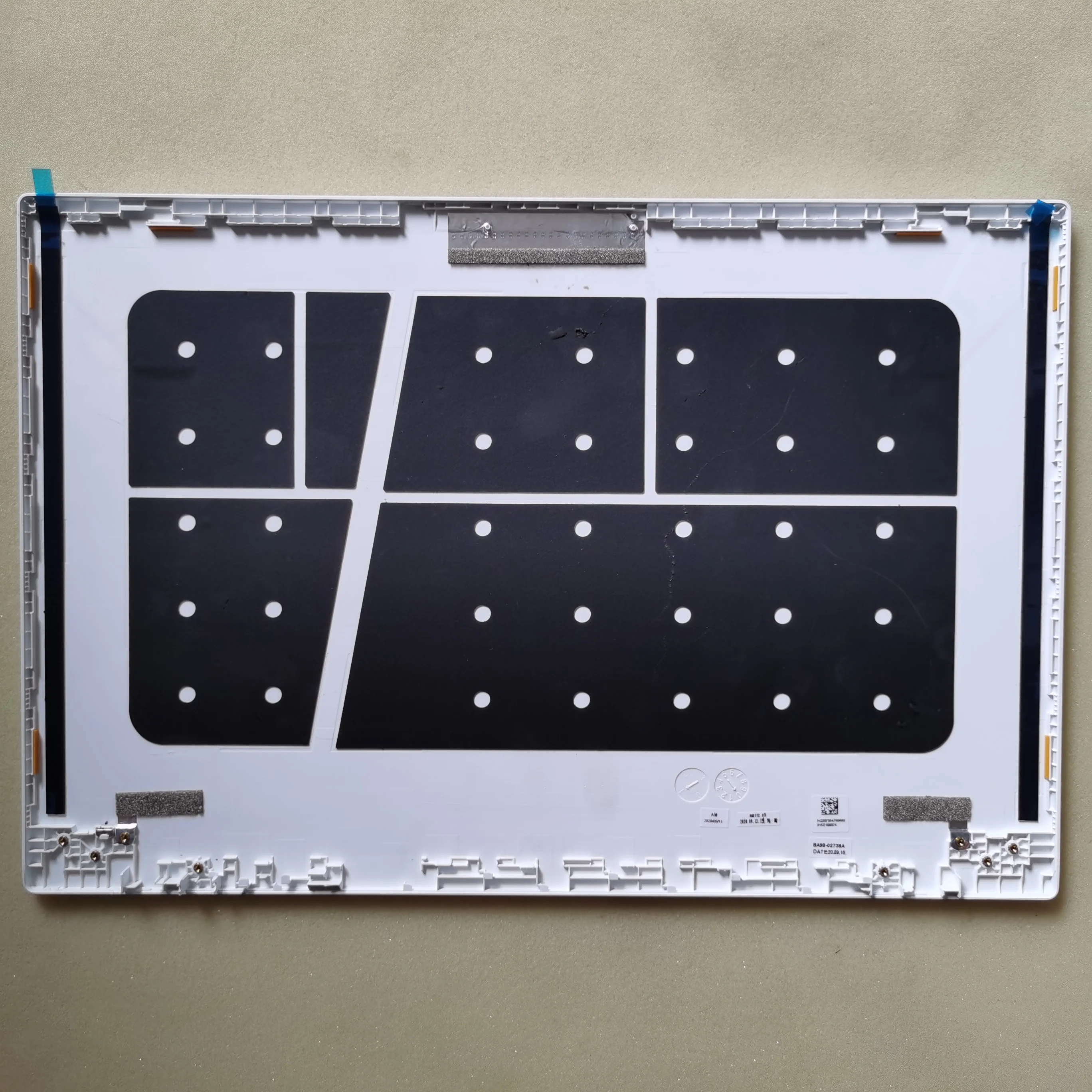 

New laptop for samsung 550XDA 550XDZ 551XCJ 560XDA 561XDA lcd back cover