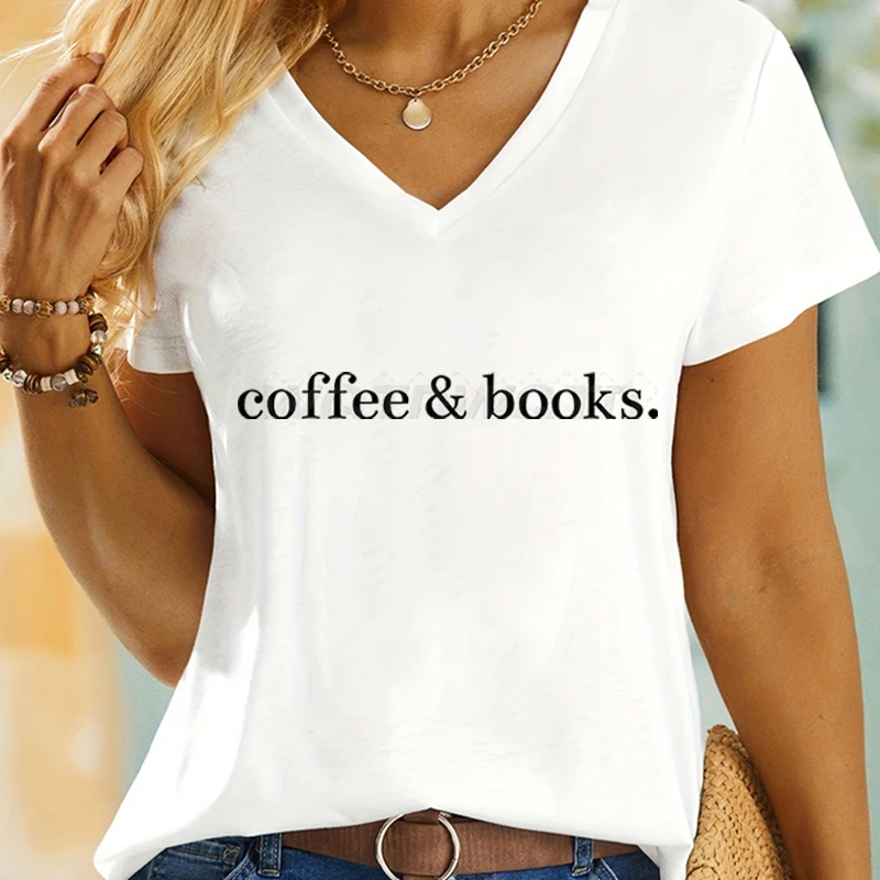

Рубашка Coffee & Books для женщин, забавный подарок для любителей кофе, футболка с v-образным вырезом и короткими рукавами, рубашка для любителей чтения, футболка для девочек, футболка для чтения кофе