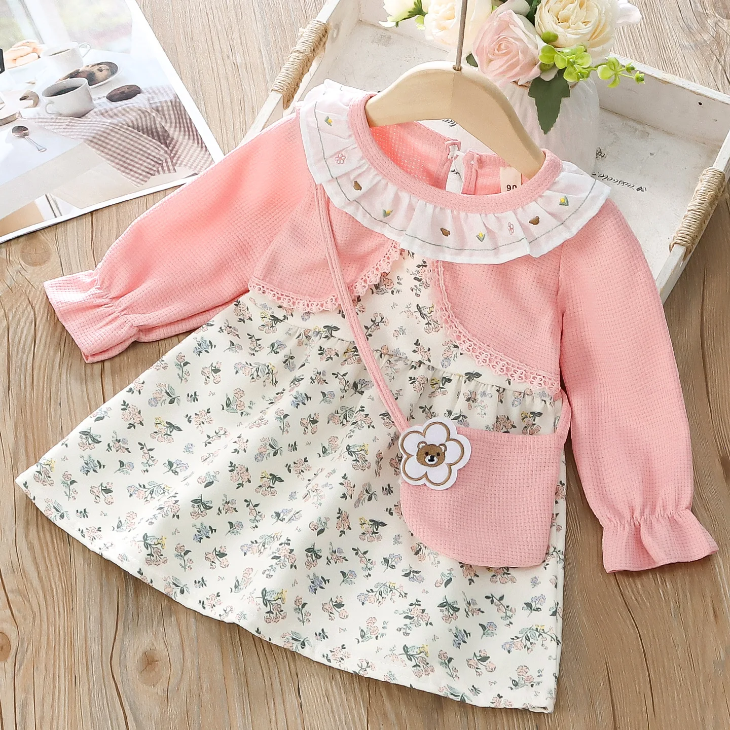Dress girls autumn 2025 princess dress baby outside wear skirt floral Korean version of the foreign-style false 2-piece