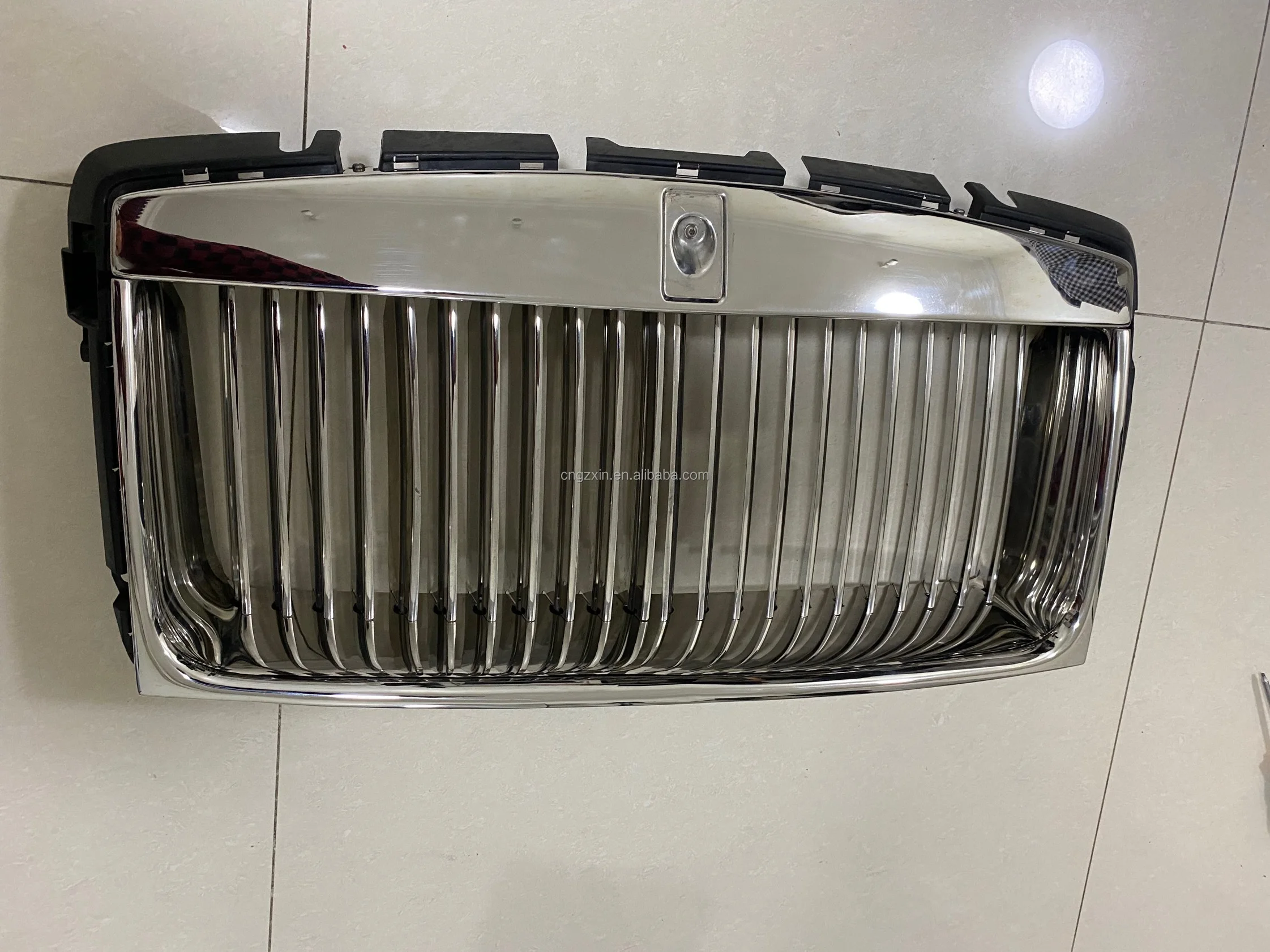 Suitable for Rolls-Royce Ghost Wraith Cullinan Water Tank Grille Front Bumper Air Intake  Middle Mesh