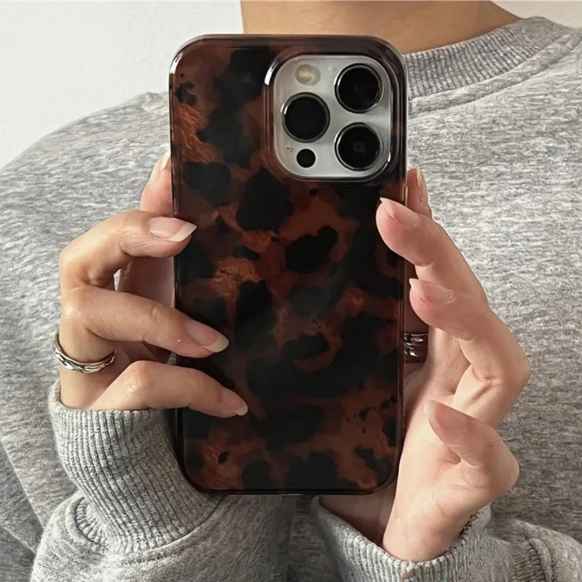 Retro Amber Texture Laser Phone Case For iPhone 16 Pro Max 15 14 13 12 11 XS X XR 7 8 Plus Stylish Leopard Print Back Soft Cover