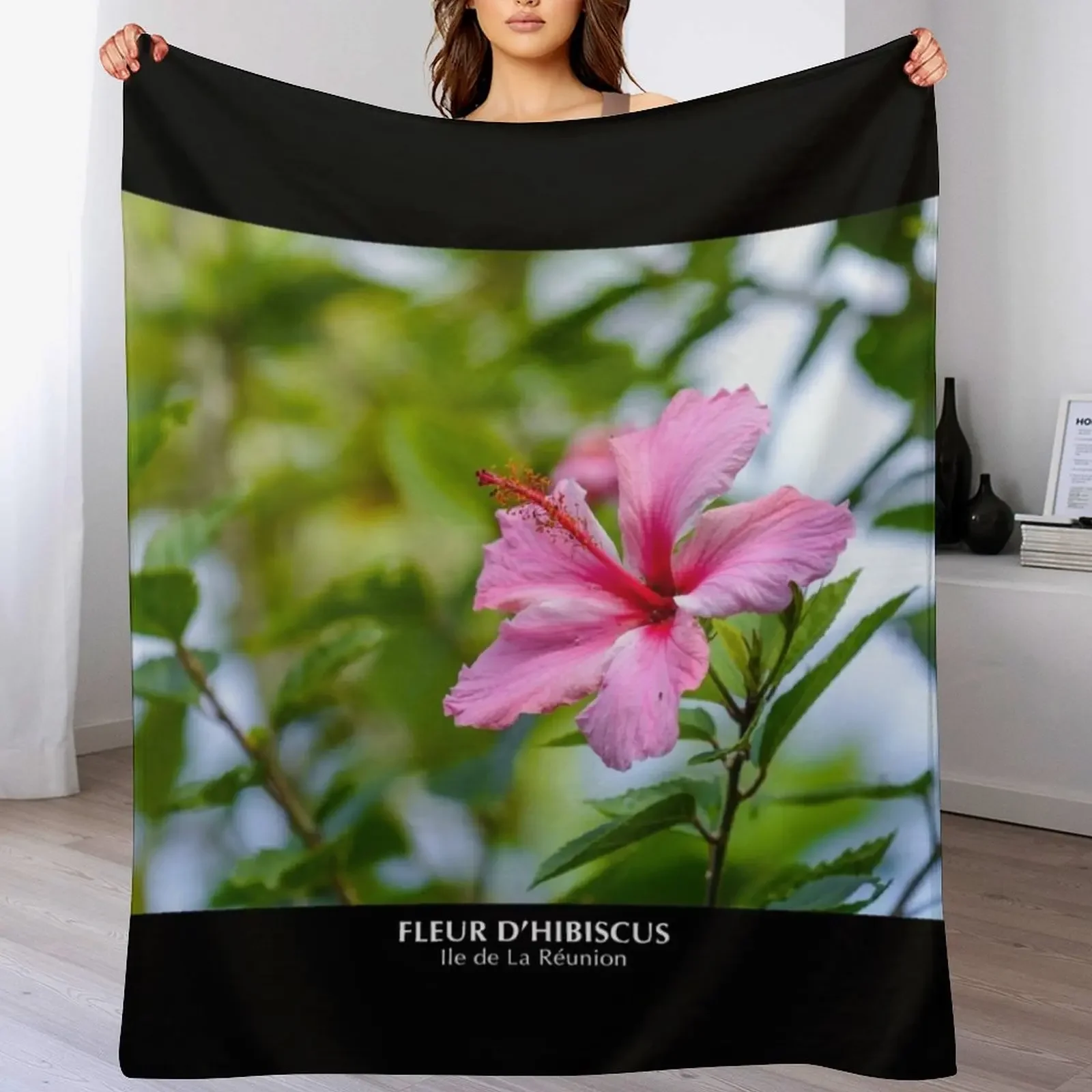 

Hibiscus flower in Reunion Island Throw Blanket Summer Beddings Hair manga Decorative Beds Blankets
