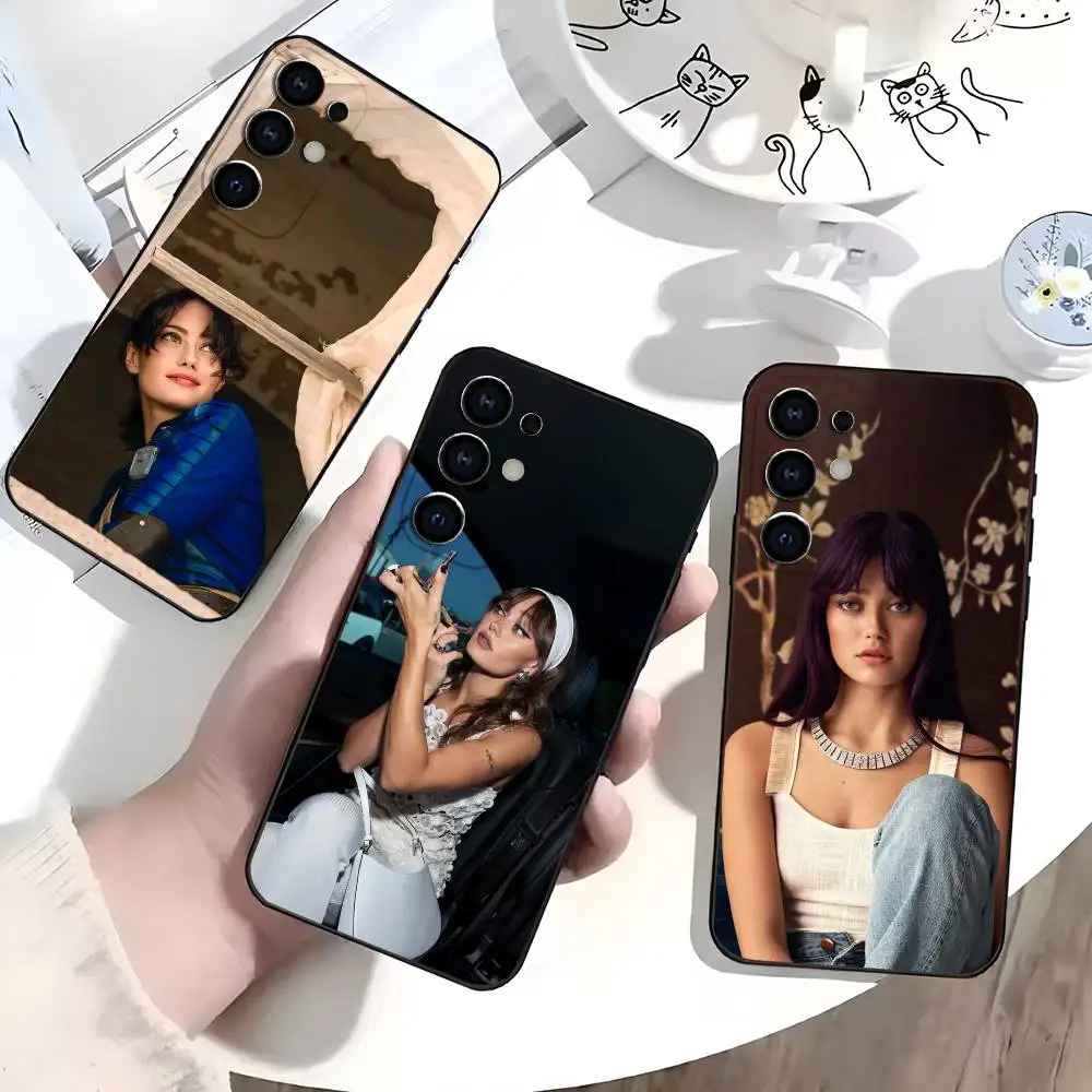 

Ella P-Purnell Actress Soft Silicone Black Cover for Samsung S25/S24/S21/S22/S23/S30/Ultra/S20/Plus