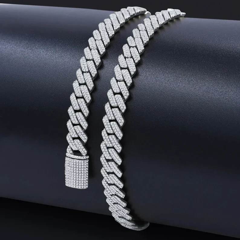 Selling Hot 8mm Cuban Link Chain Cuban Necklace 925 Silver Iced Out Hiphop Moissanite Cuban Chain.