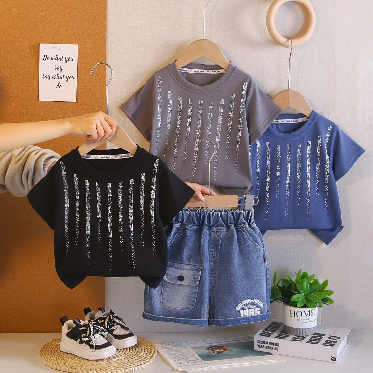 

Комплекты одежды для маленьких мальчиков, летние хлопковые детские футболки с ромбовидной вышивкой и джинсовые шорты, костюмы из 2 предметов, повседневная детская одежда, От 1 до 5 лет
