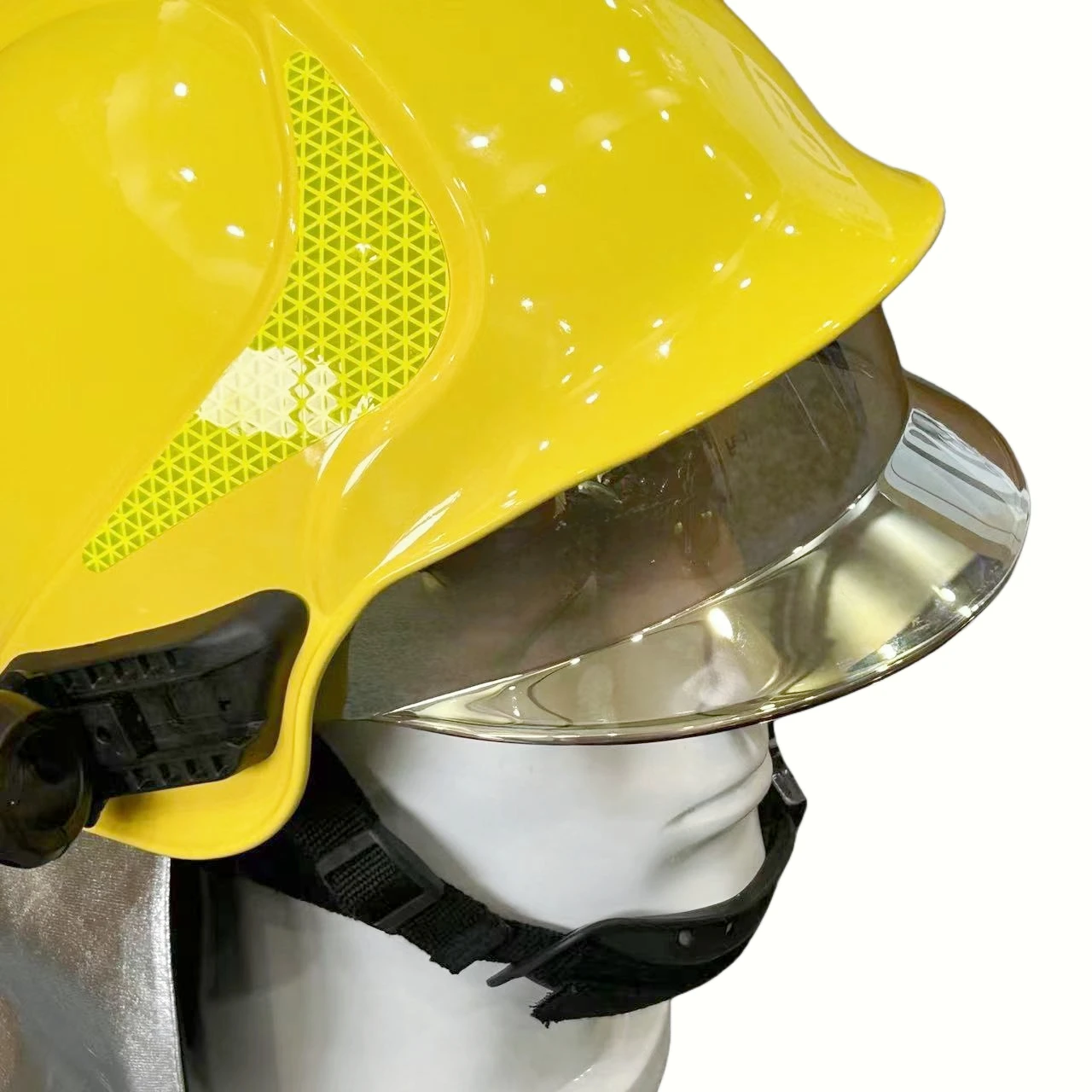2026 Fireman Helmet with Aluminized Aramid Shawl and Reflective Tape Visor Clear/Plated Optional for Firefighting