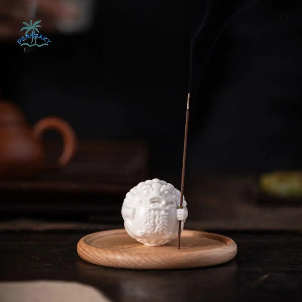 

Desktop Ornament Ceramic Incense Insertion Cute Creative Incense Burner with Wooden Base Sandalwood Agarwood Seat Indoor