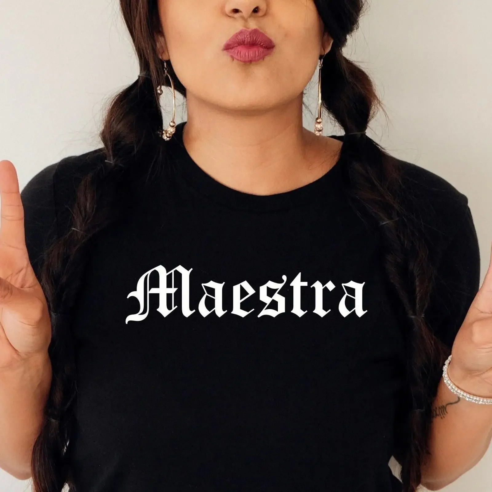 Maestra T Shirt Bilingual Spanish Teacher Gothic Font for Educator vintage Washed Unisex Stretched Casual graphic Breathable