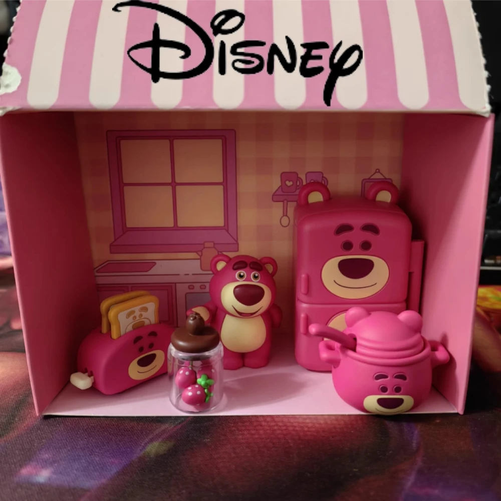 ของแท้ต้นฉบับใหม่ Disney Toy Story สตรอเบอร์รี่หมีห้องกล่องตาบอดน้ําเล่น Handy Arrangement ของเล่น