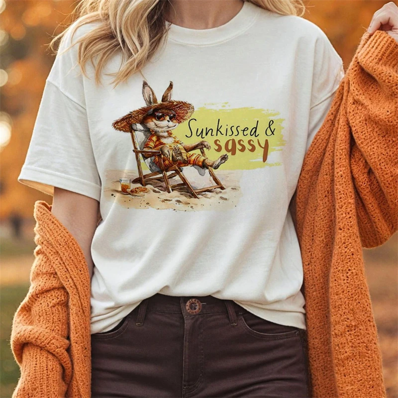 Sunkissed Sassy Rabbit Beach Chair Print T-Shirt Women's Trendy Short Sleeve Top Basic T-Shirt Round Neck Casual Summer T-Shirt