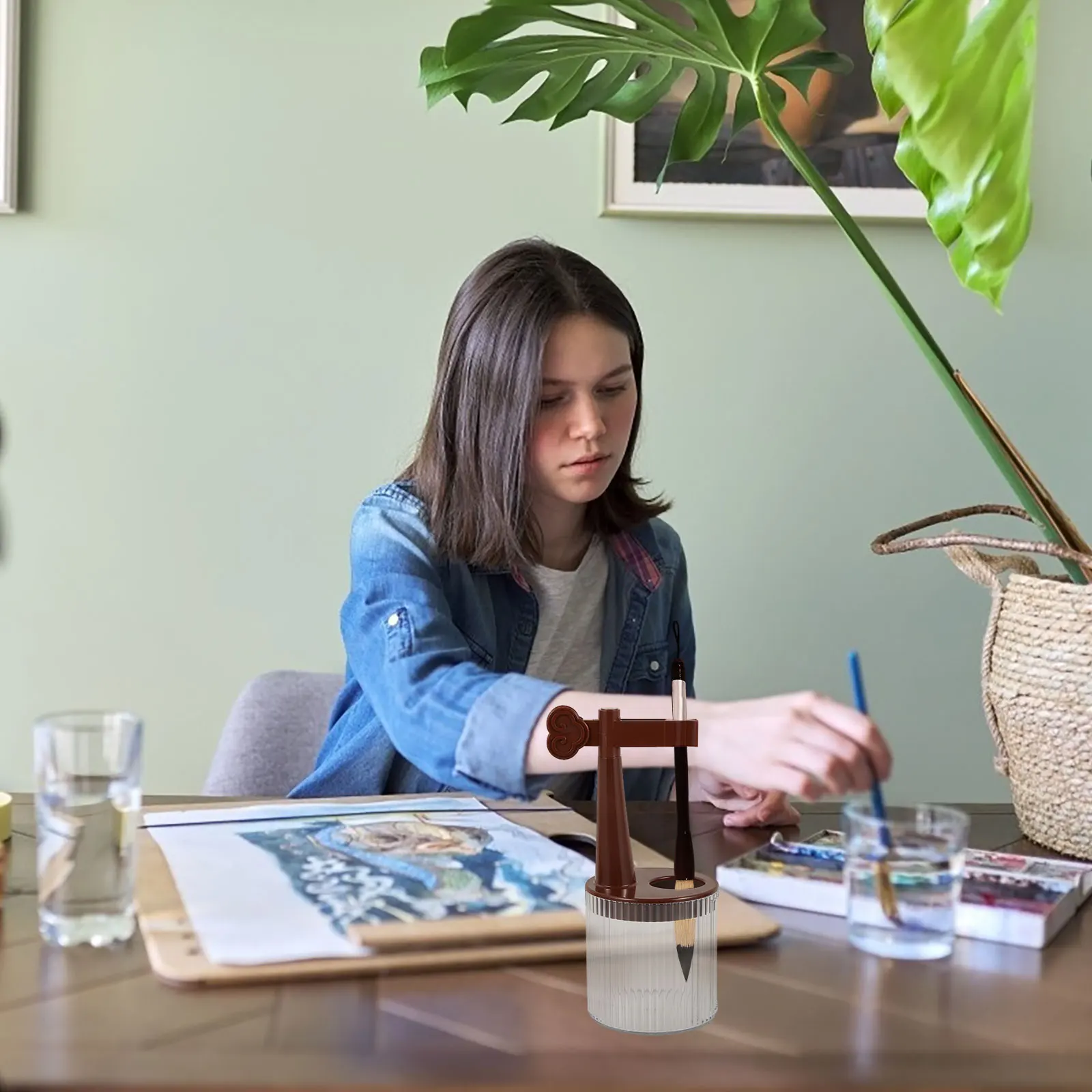 

Brush Pen Rack Brown Plastic Multi-Functional Pen Holder Painting Brush Cleaning Bucket Desktop Decor Art Supply Organizer