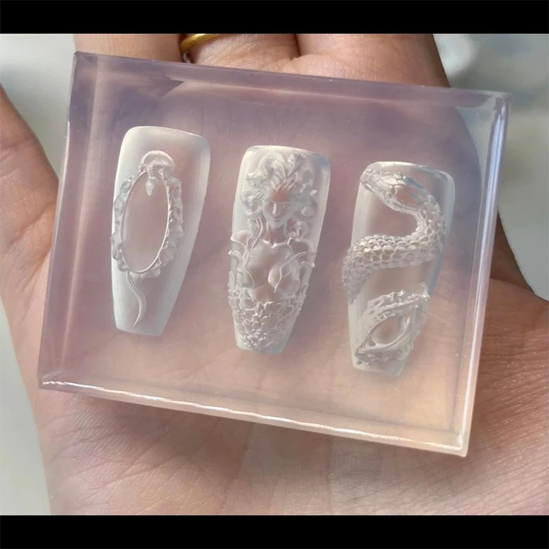 1Pcs 3D 릴리프 실리콘 네일 몰드 아름다운 여성 뱀 네일 템플릿 네일 아트 DIY 장식 네일 아트 매니큐어 도구