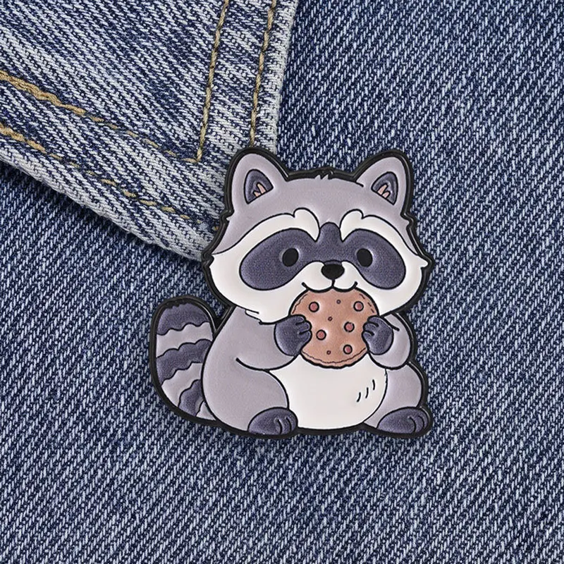 Cute Cartoon Raccoon Badge Enamel Pins Brooch Trendy Metal Alloy Corsage Lapel Pin Accessory Collar Backpack Hat Ornament Props